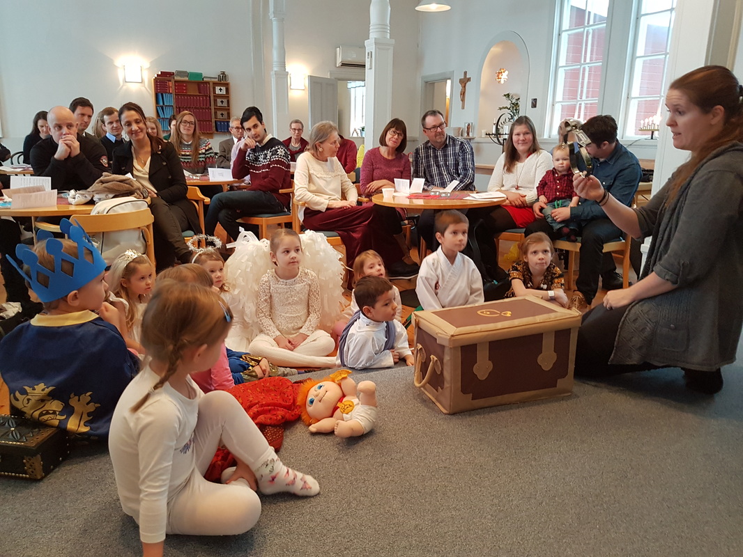 Julspel och familjegudstjänst i Emmasukyrkan